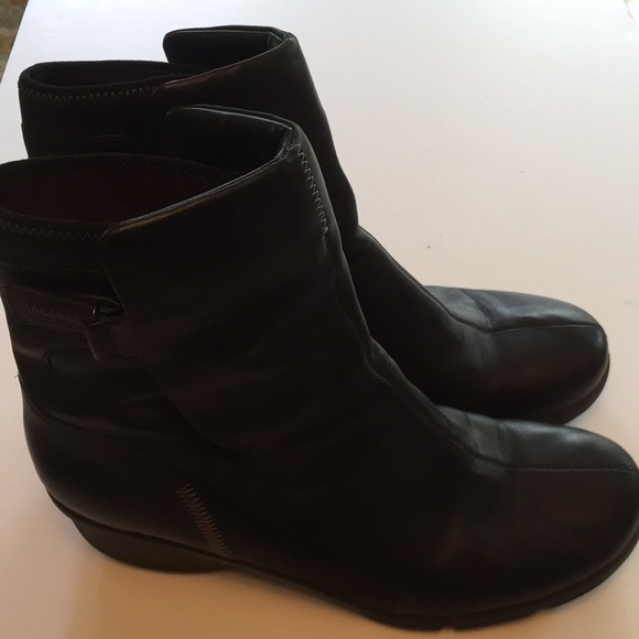 Boots - Picture 2 of 3